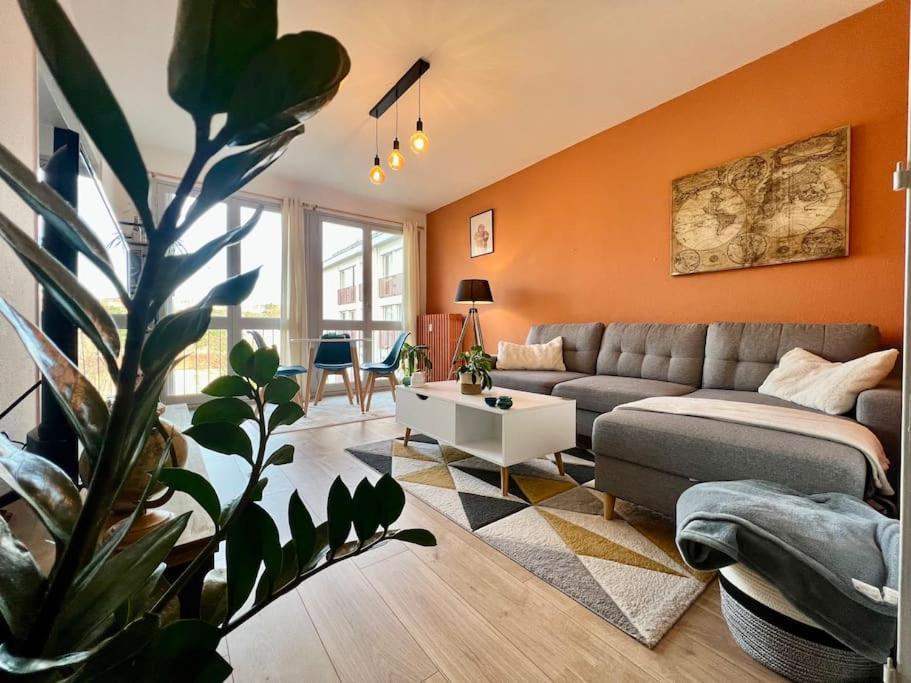 Apartamento Le P'Tit Anatole - Joli T2 Avec Parking Poitiers Exterior foto